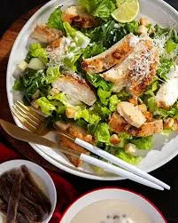 ENSALADA CESAR CON POLLO